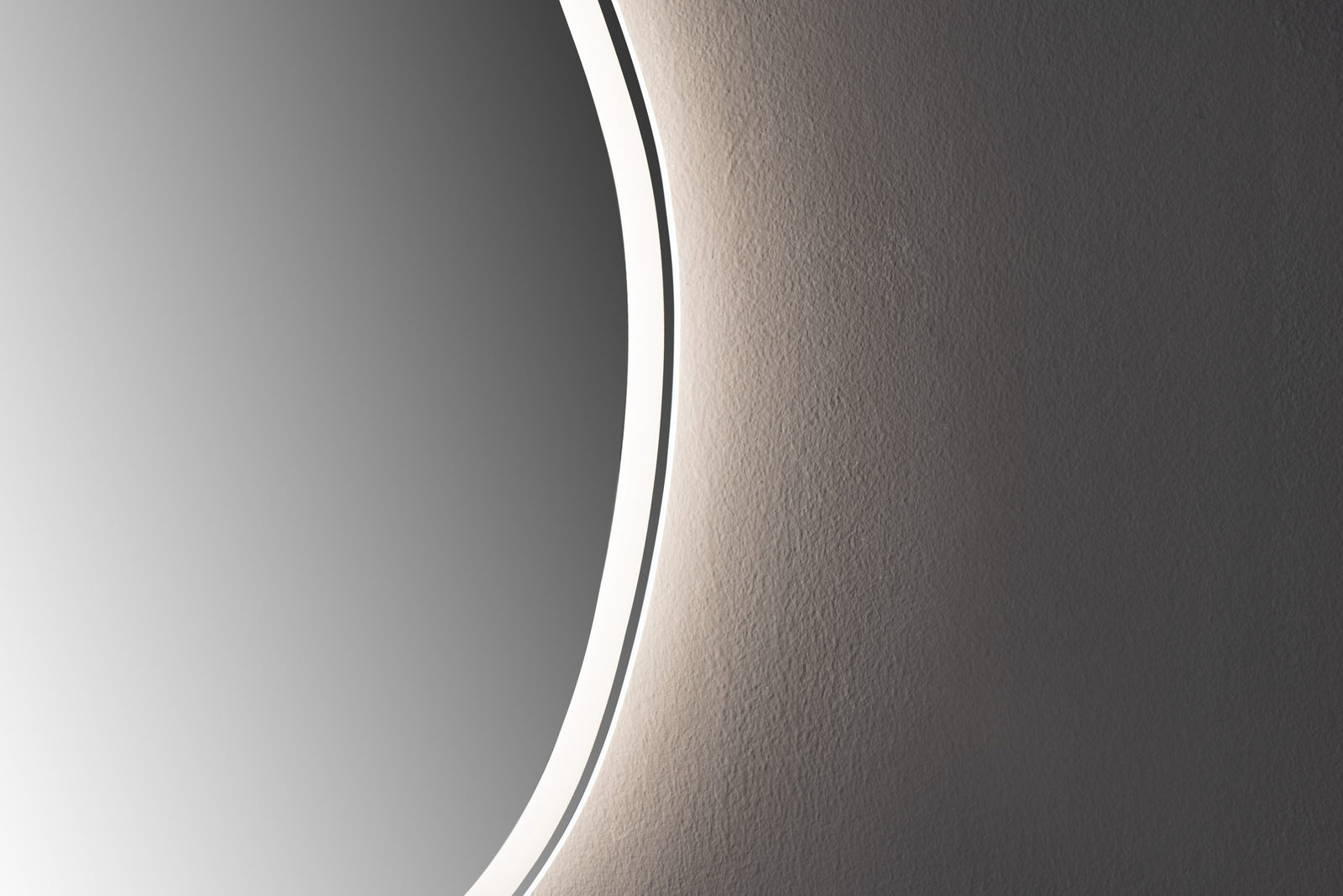 Oglinda LED Asimetrica Premium 60×100 cm, Touch, 3 Tipuri Lumina – Calda, Rece, Naturala